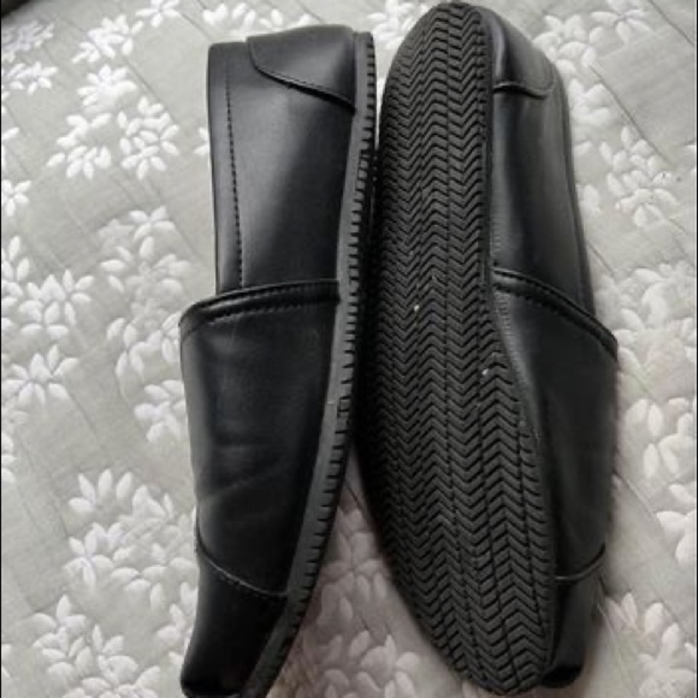 Sketchers Slip Resistant Shoes